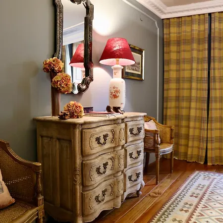 M Maison Particuliere Гостьовий будинок