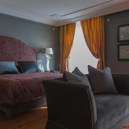 M Maison Particuliere Порту