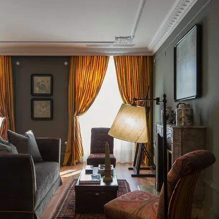 M Maison Particuliere Гостьовий будинок