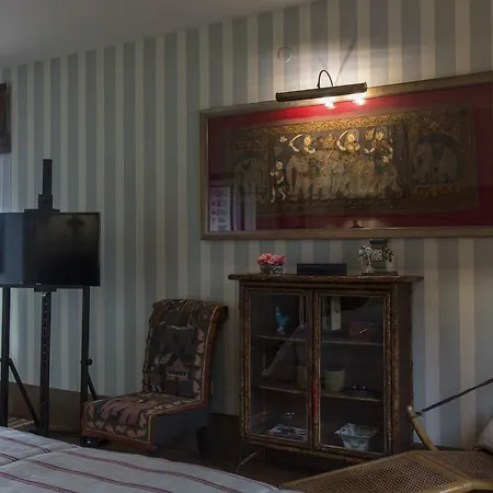 Гостьовий будинок M Maison Particuliere
